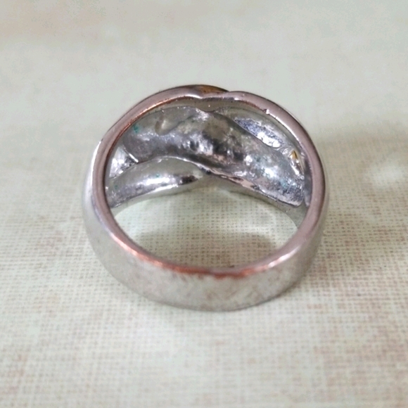 Vintage 1970s Mixed Metal Silver and Gold Two Tone Metal Ring Size 7 3/4 - Picture 7 of 12